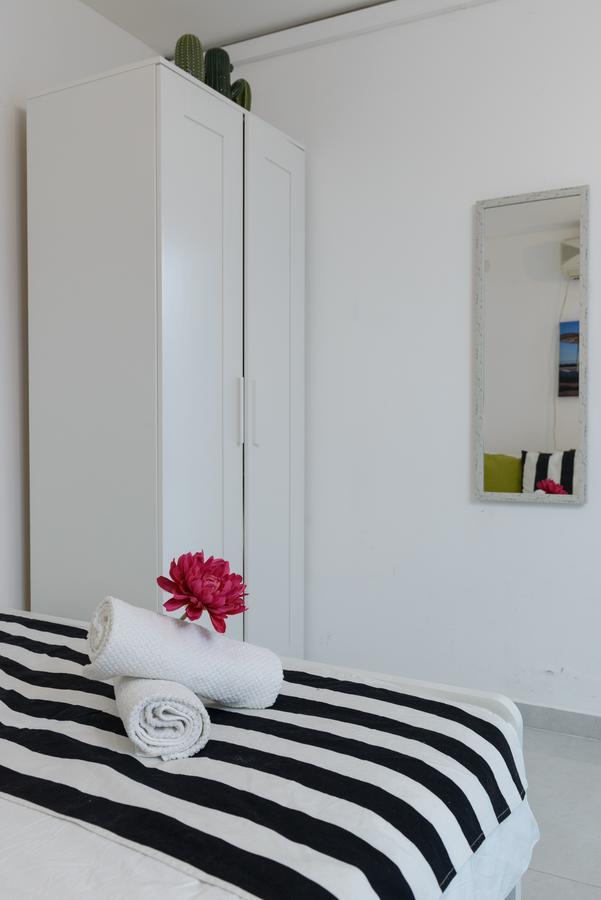 Studio & Apartments On The Beach By Aspentlv Tel Aviv Eksteriør bilde
