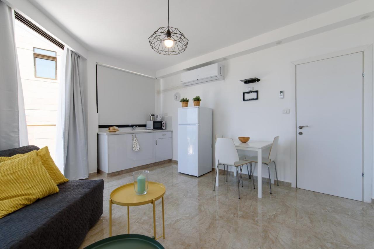 Studio & Apartments On The Beach By Aspentlv Tel Aviv Eksteriør bilde